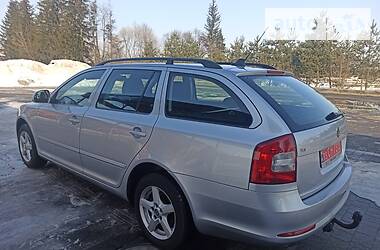 Универсал Skoda Octavia 2010 в Самборе