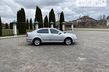 Седан Skoda Octavia 2011 в Дубно