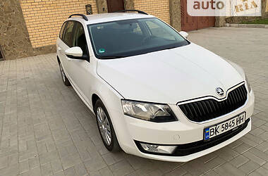 Универсал Skoda Octavia 2014 в Херсоне