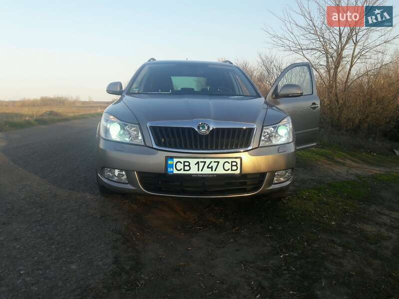Универсал Skoda Octavia 2012 в Чернигове