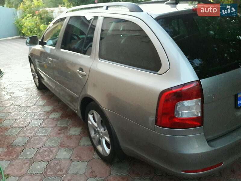 Универсал Skoda Octavia 2012 в Чернигове