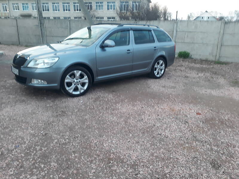 Універсал Skoda Octavia 2012 в Овручі