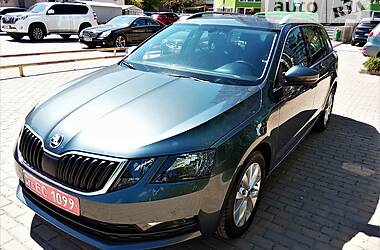 Универсал Skoda Octavia 2018 в Херсоне