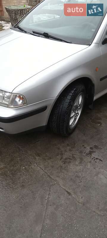 Ліфтбек Skoda Octavia 1999 в Корсунь-Шевченківському