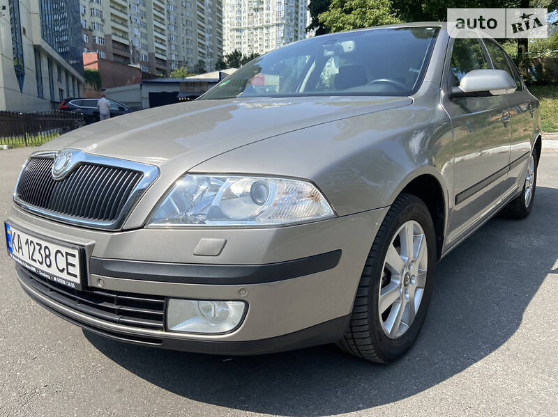 Лифтбек Skoda Octavia 2008 в Киеве