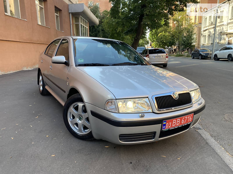 Хетчбек Skoda Octavia 2001 в Києві