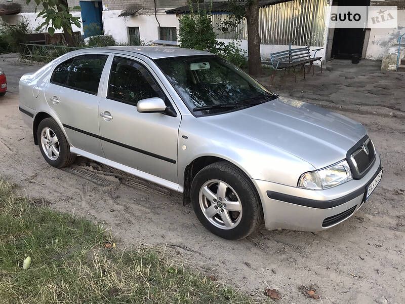 Седан Skoda Octavia 2001 в Светловодске