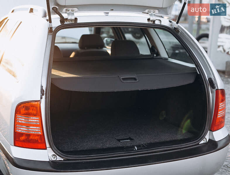 Універсал Skoda Octavia 2003 в Бучачі