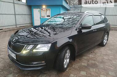 Универсал Skoda Octavia 2017 в Умани