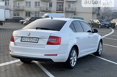 Седан Skoda Octavia 2016 в Ужгороде