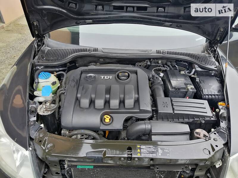 Хэтчбек Skoda Octavia 2010 в Новых Санжарах