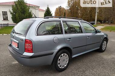 Универсал Skoda Octavia 2003 в Ромнах