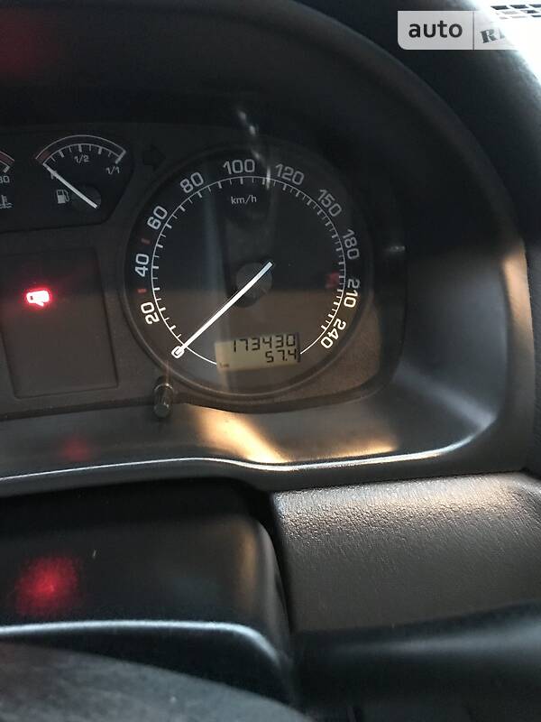 Лифтбек Skoda Octavia 2002 в Виннице