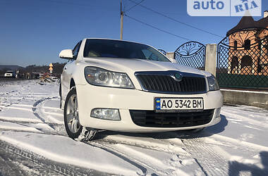 Лифтбек Skoda Octavia 2012 в Тячеве