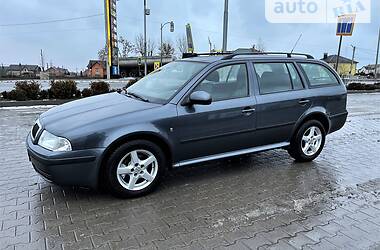 Универсал Skoda Octavia 2010 в Виннице