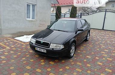 Хэтчбек Skoda Octavia 2001 в 