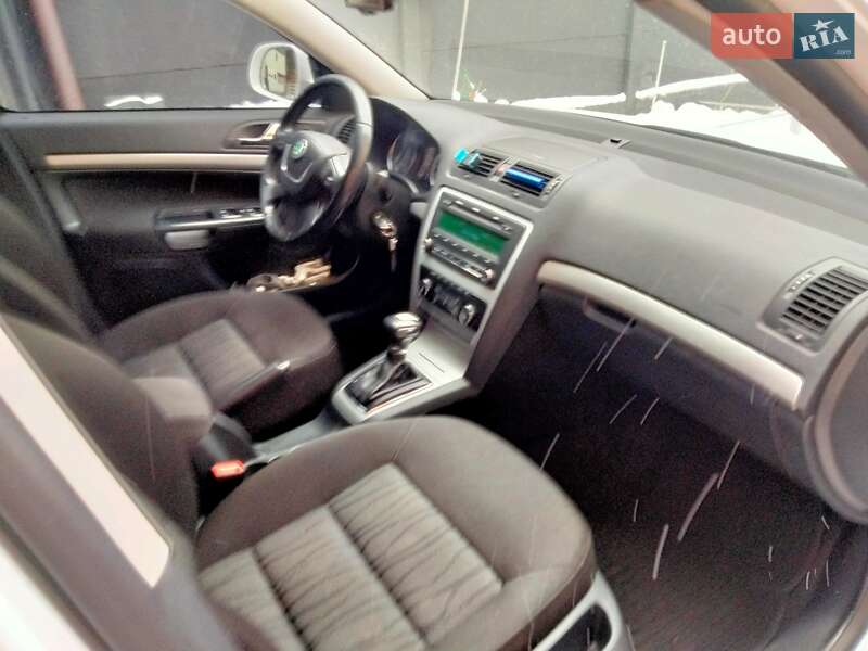 Універсал Skoda Octavia 2011 в Ірпені