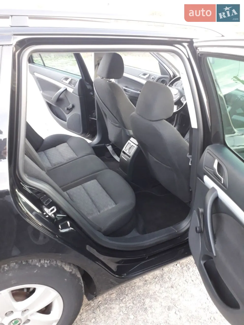 2011 Skoda Octavia - мініатюра 9