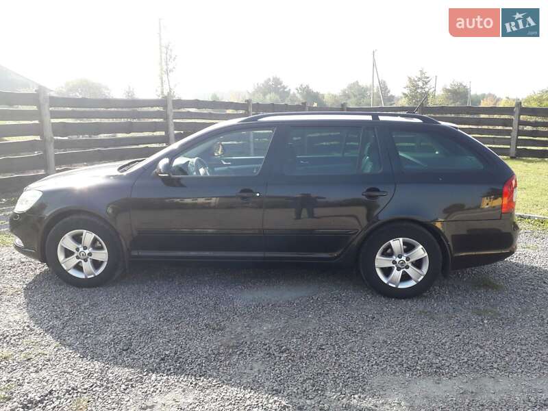 Универсал Skoda Octavia 2011 в Радехове фото 3 Универсал Skoda Octavia 2011 в Радехове