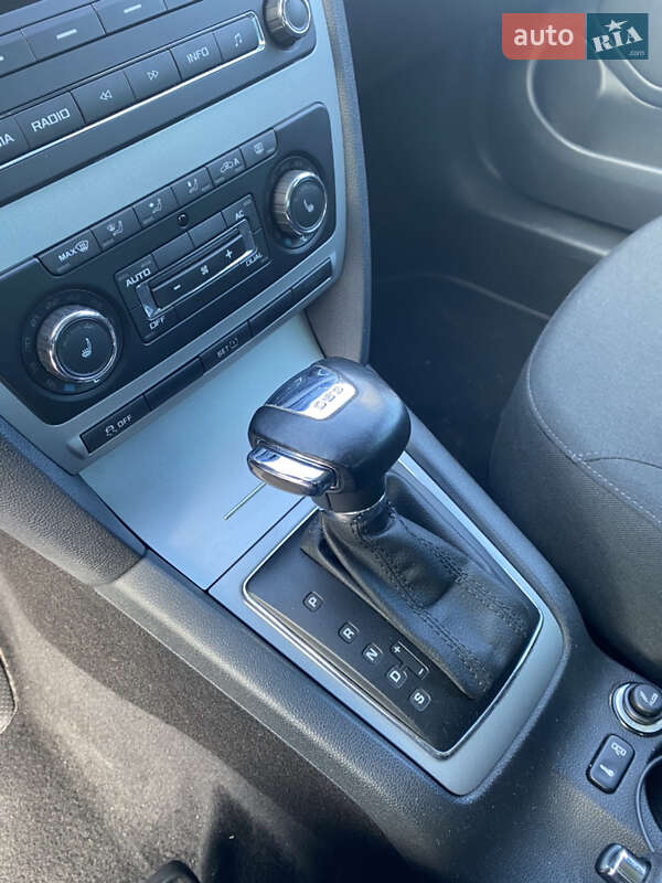 Универсал Skoda Octavia 2012 в Черновцах