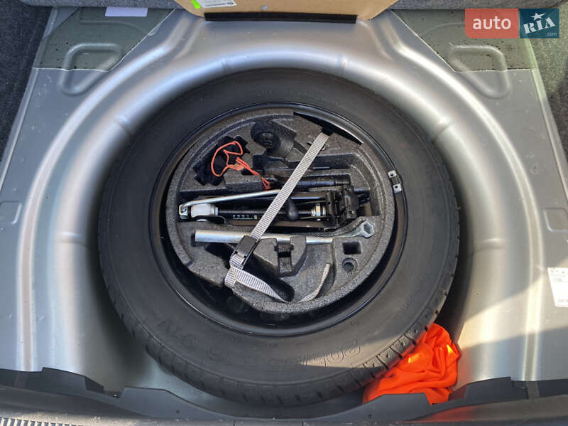 Универсал Skoda Octavia 2012 в Черновцах