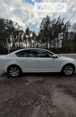 Хэтчбек Skoda Octavia 2015 в 