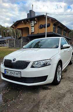 Хэтчбек Skoda Octavia 2015 в 