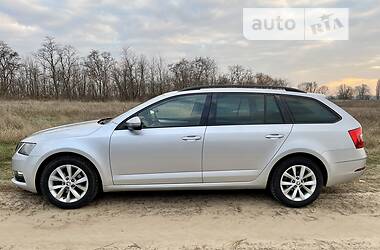Універсал Skoda Octavia 2017 в 