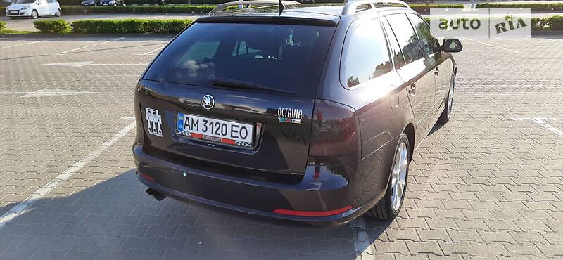 Універсал Skoda Octavia 2009 в Житомирі