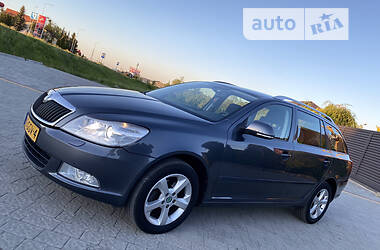 Универсал Skoda Octavia 2012 в Стрые