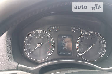 Седан Skoda Octavia 2005 в 