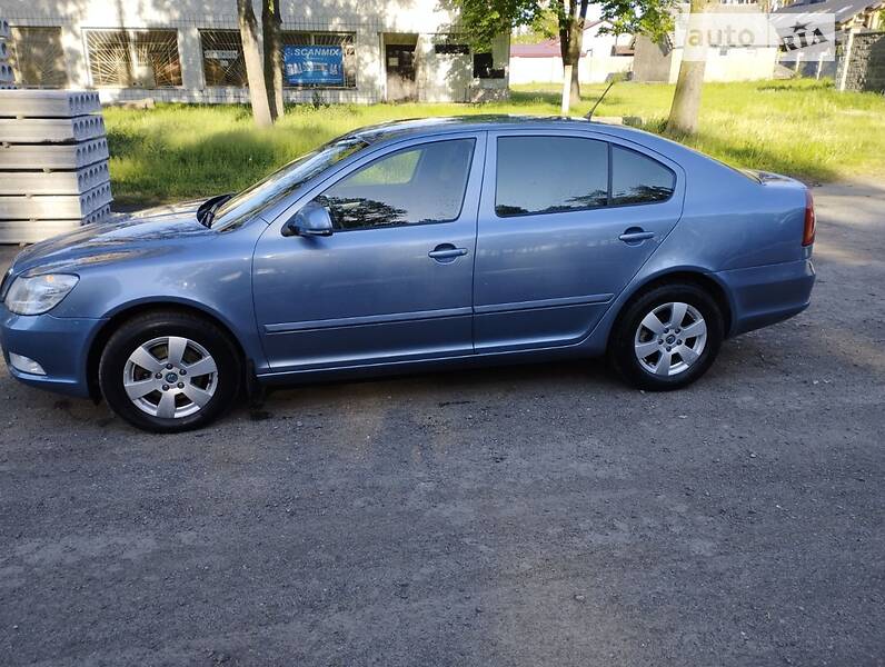 Седан Skoda Octavia 2011 в Дубно