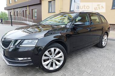 Универсал Skoda Octavia 2018 в Луцке