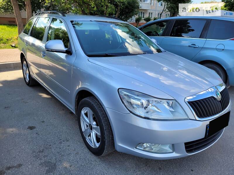 Універсал Skoda Octavia 2011 в 