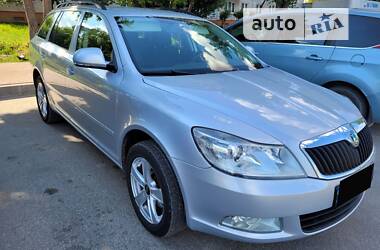 Універсал Skoda Octavia 2011 в 