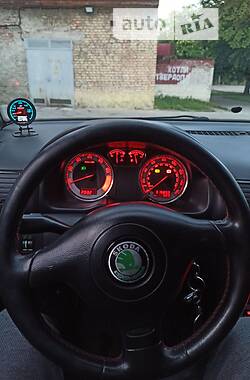 Лифтбек Skoda Octavia 2003 в Черкассах