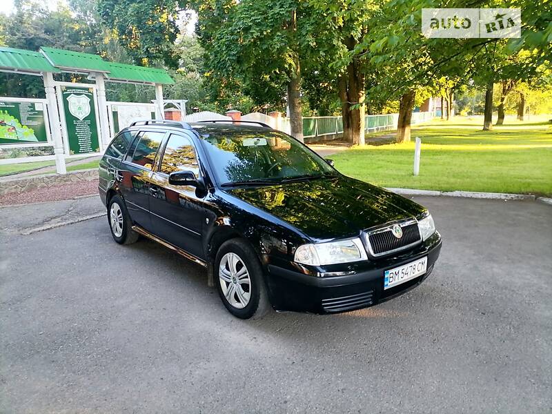 Универсал Skoda Octavia 2009 в Ромнах