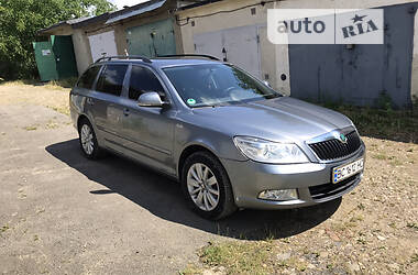 Універсал Skoda Octavia 2011 в Трускавці