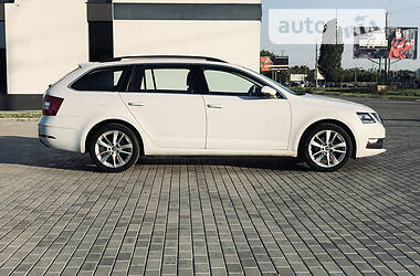 Універсал Skoda Octavia 2017 в 