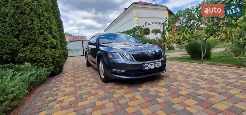 Лифтбек Skoda Octavia 2017 в Виноградове