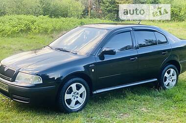 Хэтчбек Skoda Octavia 2004 в 