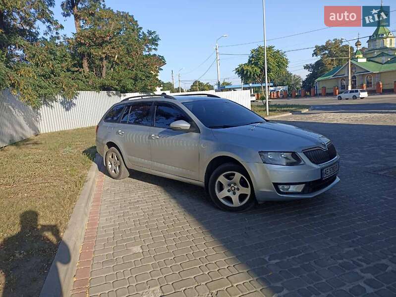 Універсал Skoda Octavia 2013 в Дніпрі