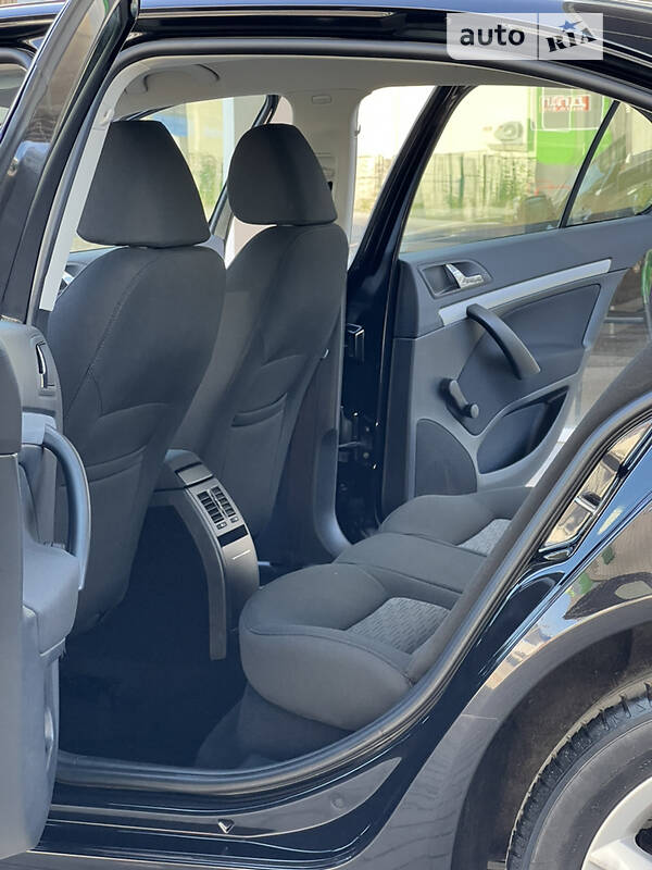 Хетчбек Skoda Octavia 2010 в Житомирі