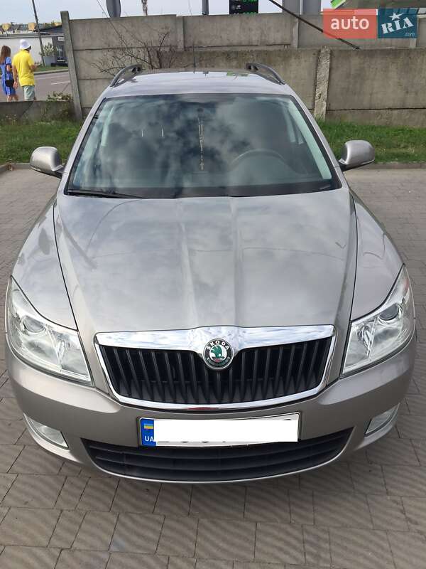 Универсал Skoda Octavia 2012 в Львове