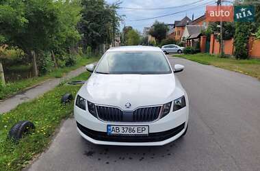 Хэтчбек Skoda Octavia 2019 в 