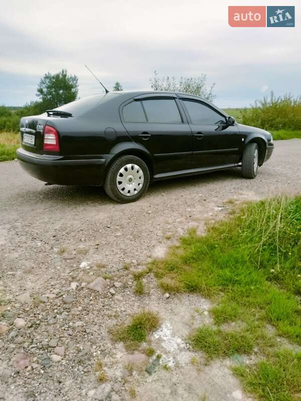 Ліфтбек Skoda Octavia 2004 в Івано-Франківську