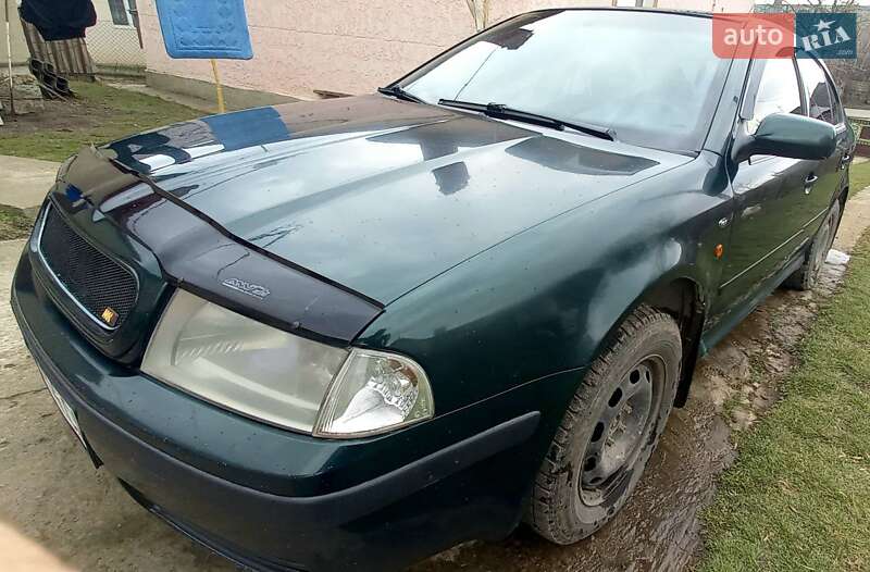 Лифтбек Skoda Octavia 2001 в Бучаче