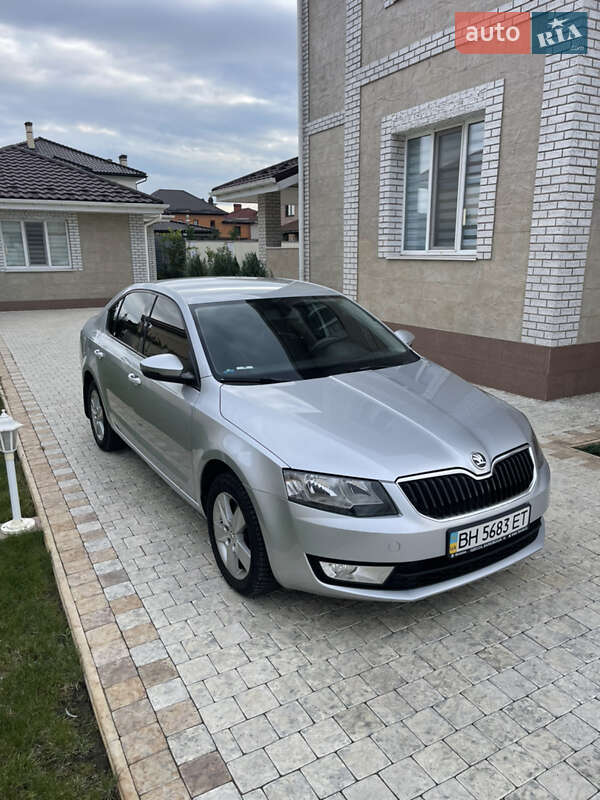 Лифтбек Skoda Octavia 2014 в Одессе