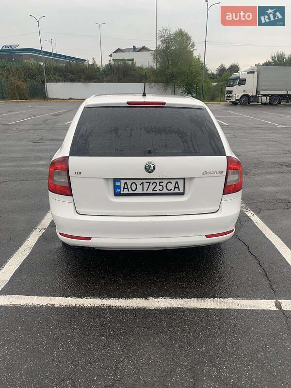 Универсал Skoda Octavia 2011 в Ужгороде