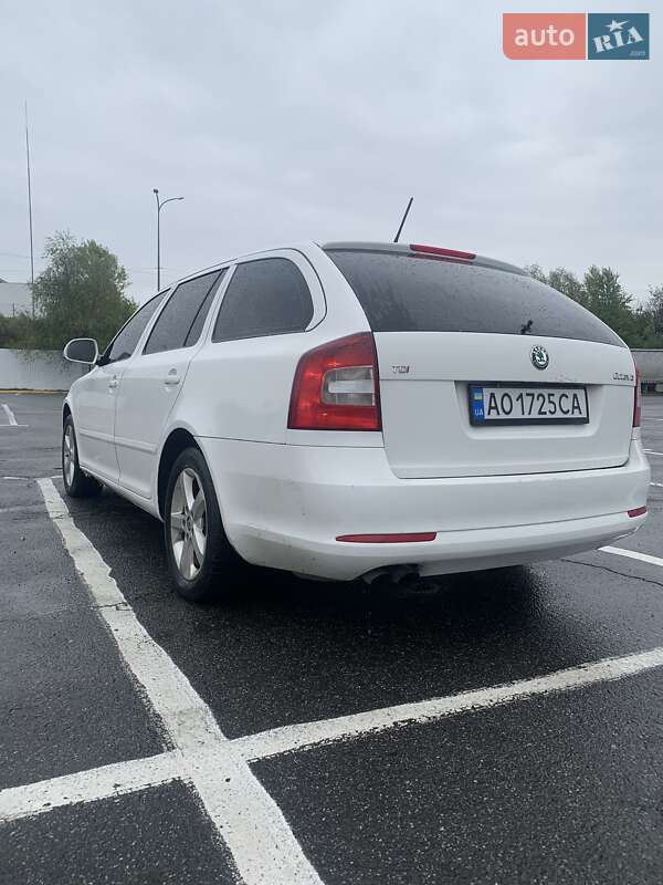 Универсал Skoda Octavia 2011 в Ужгороде
